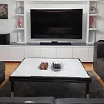 Luxury Green Beach Apartment